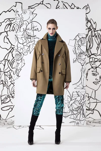Look 27